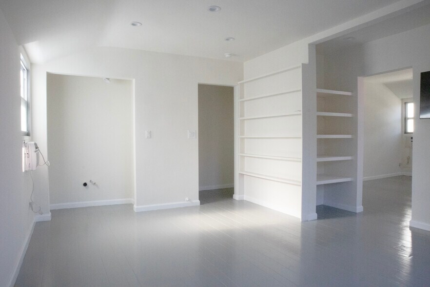 More Photos Of 371 N La Cienega Blvd, Los Angeles Loft Creative Space For Lease