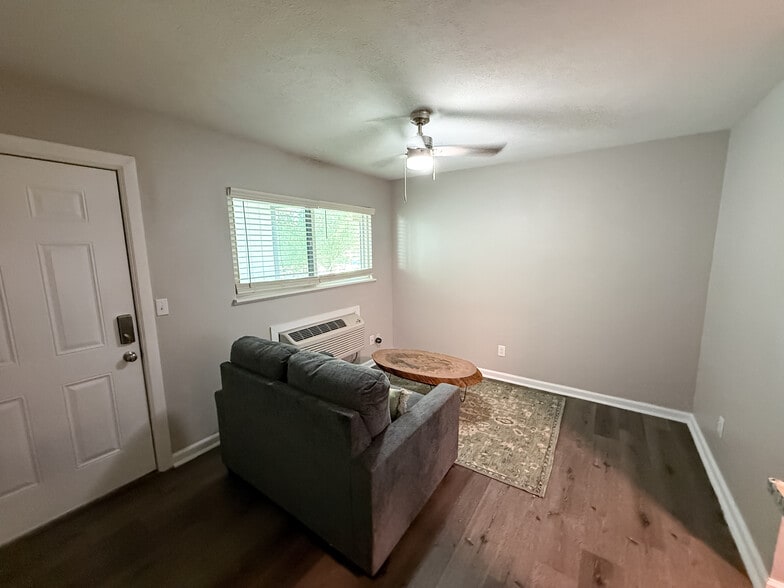 More Photos Of 425 W Taft St, Wichita Apartments For Sale