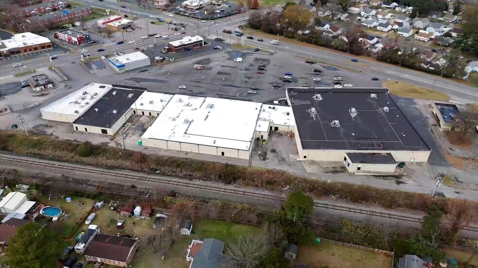 More Photos Of 1921 Victory Blvd, Portsmouth Unknown For Lease