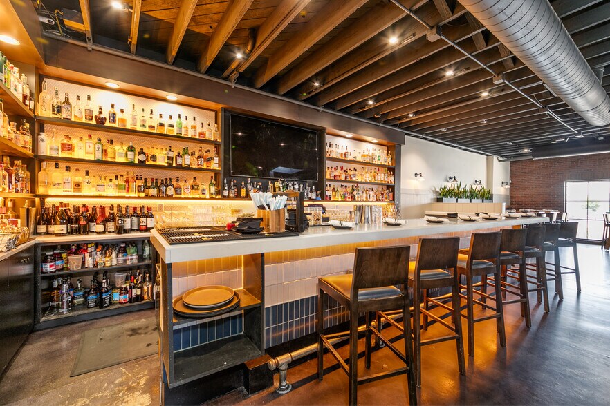 More Photos Of , Pasadena General Retail For Sale