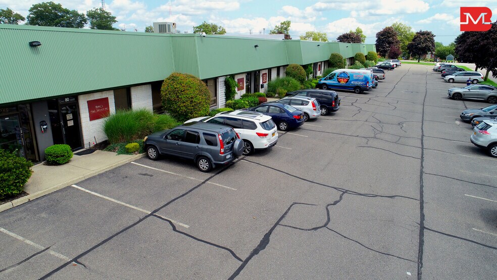 More Photos Of 60-90 Bridge Rd, Islandia Warehouse For Lease