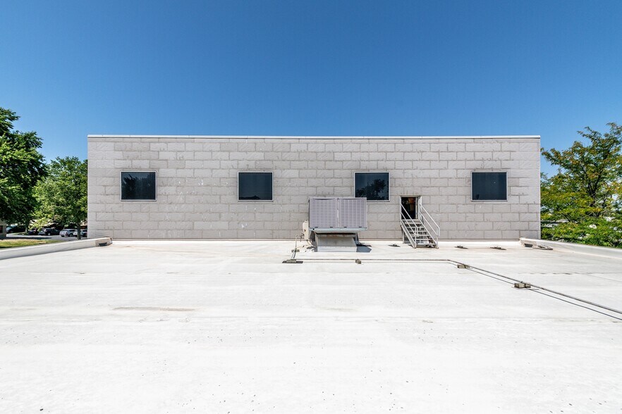 More Photos Of 9345 Olive Blvd, Saint Louis General Retail For Sale