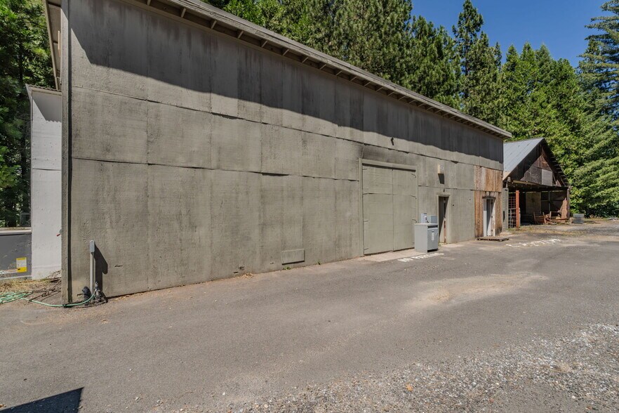 More Photos Of 1495 Linebaugh Rd, Arnold Industrial For Sale