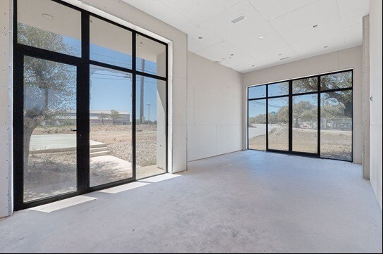More Photos Of 15420 General Williamson Dr, Austin Office For Sale