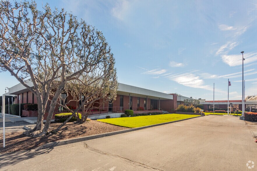 More Photos Of 1311 Schilling Pl, Salinas Food Processing For Lease