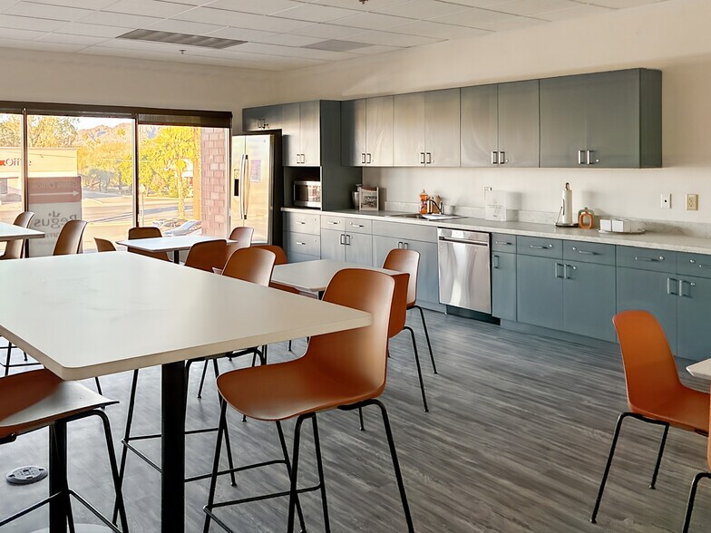 More Photos Of 4041 E Thomas Rd, Phoenix Coworking Space