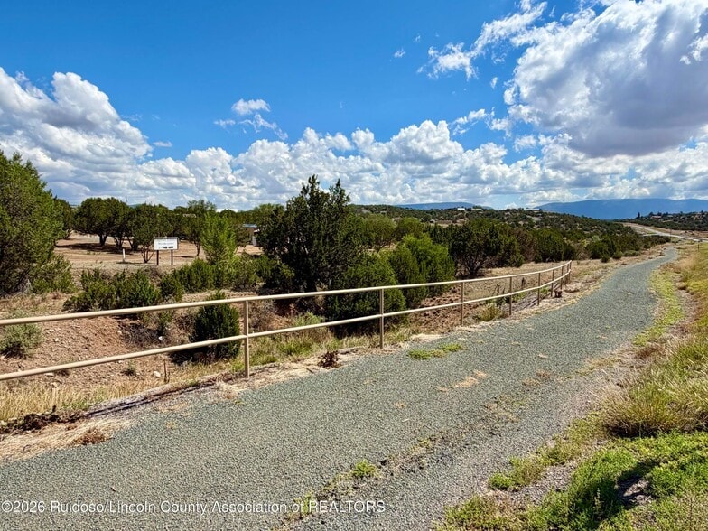 More Photos Of 104 Aspen Dr, Capitan Manufactured Housing Mobile Home Park For Sale