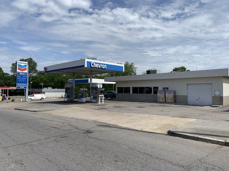More Photos Of 7700 Parkway Dr, Leeds Convenience Store For Sale