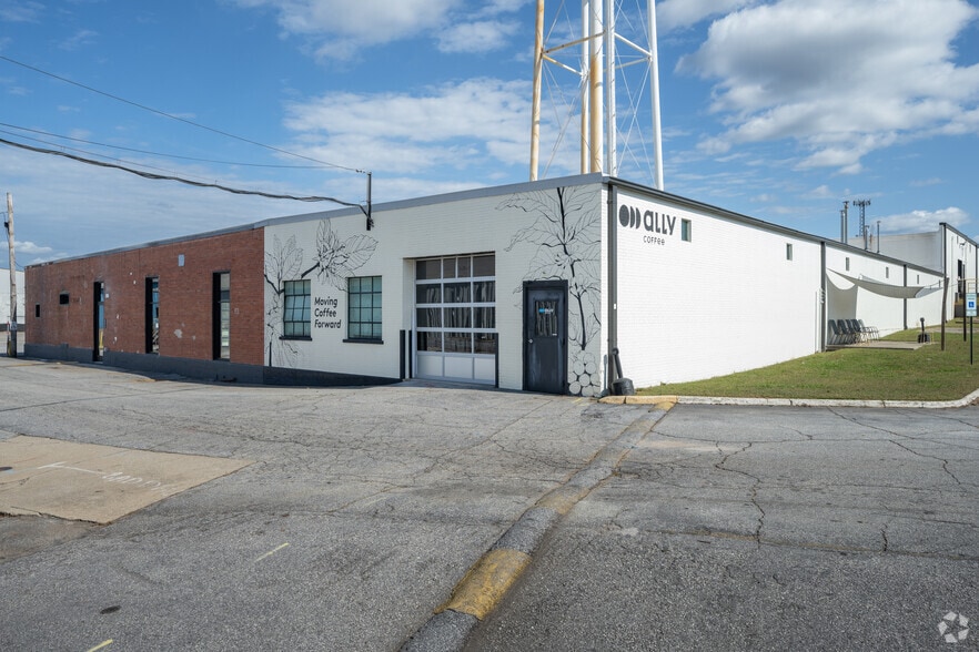 More Photos Of 1801 Rutherford Rd, Greenville Light Manufacturing For Lease