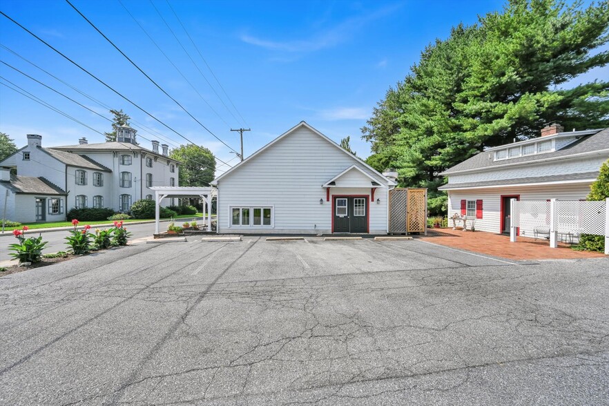 More Photos Of 301 W Main St, Ephrata Hospitality For Sale