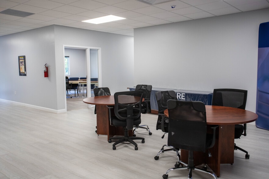 More Photos Of 7936 Forest City Rd, Orlando Medical For Sale