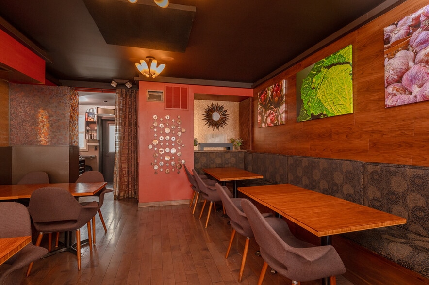 More Photos Of 110 W Orange St, Lancaster Storefront Retail Residential For Sale
