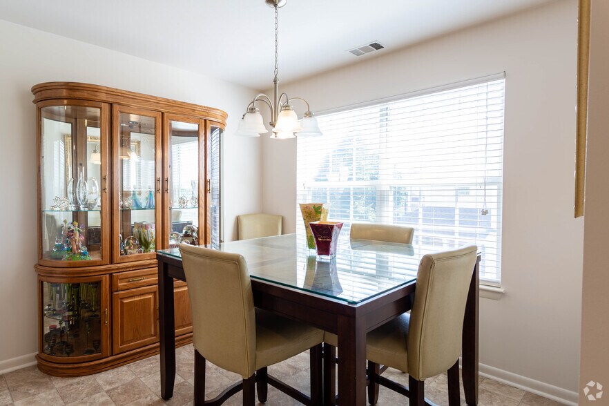 More Photos Of 150 Wexford Pl, Webster Apartments For Lease