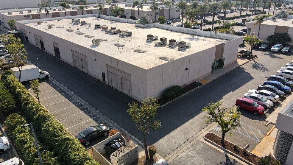 More Photos Of 2020 Iowa Ave, Riverside Office For Lease