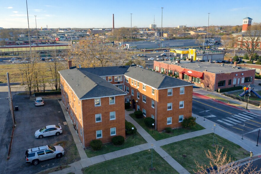 Primary Photo Of 7906 S Wabash Ave, Chicago Apartments For Sale