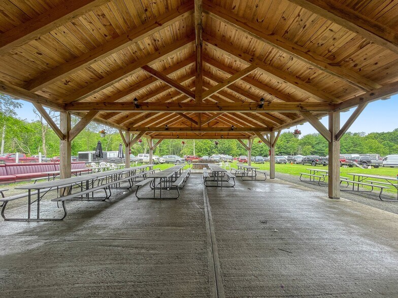 More Photos Of 809 Nooseneck Hill Rd, West Greenwich Restaurant For Sale