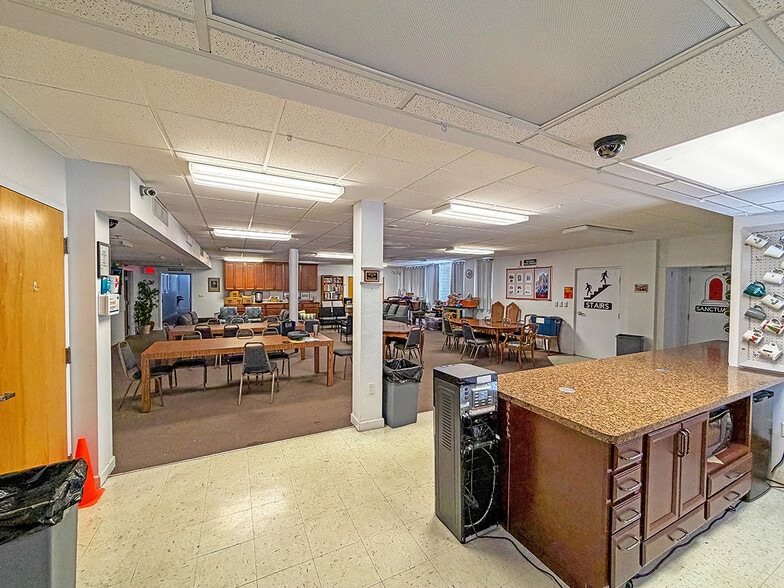 More Photos Of 401 5th St N, Saint Petersburg Religious Facility For Sale