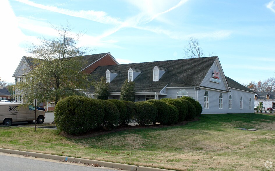 More Photos Of 13700-13702 Village Mill Dr, Midlothian Office For Lease