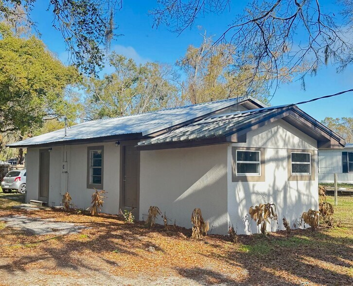 More Photos Of 1025 W Socrum Loop Rd, Lakeland Manufactured Housing Mobile Home Park For Sale