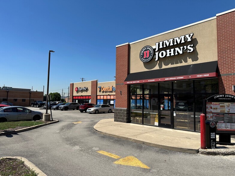 More Photos Of 5836 S Harlem Ave, Summit Freestanding For Lease