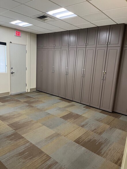 More Photos Of 110 S Ventura St, Ojai Freestanding For Lease