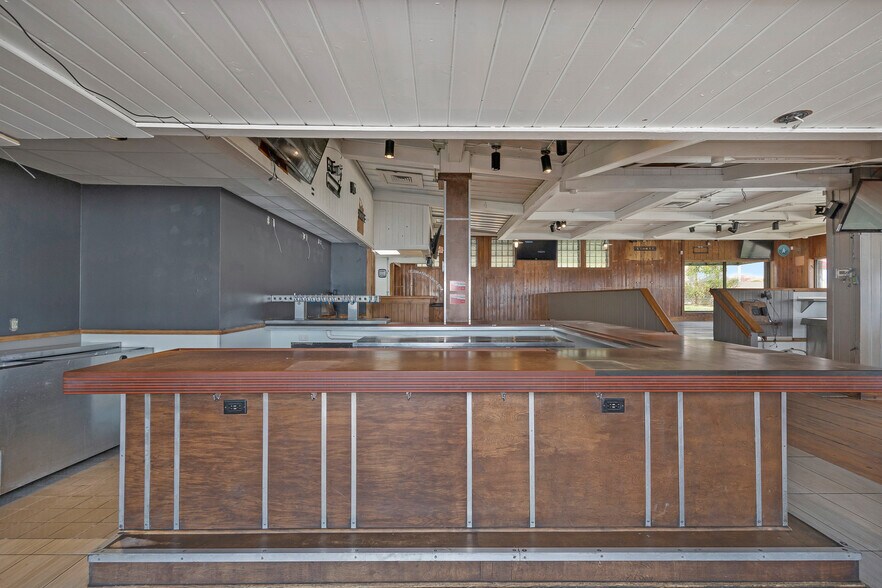 More Photos Of 8101 W I-40, Amarillo Restaurant For Lease