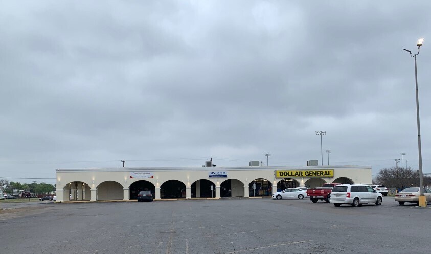 More Photos Of 1113 E Sinton St, Sinton Storefront For Lease