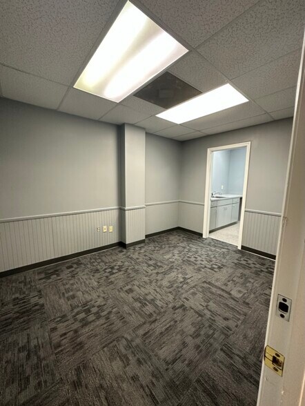 More Photos Of 2525 Drane Field Rd, Lakeland Unknown For Sale