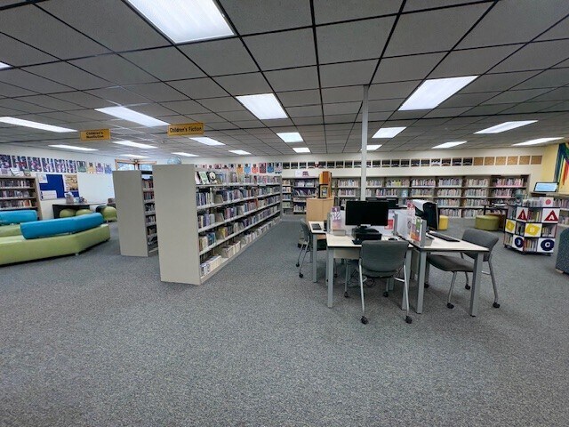 More Photos Of 1060 Orlando Dr, Green Bay Office For Sale