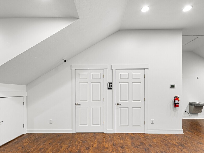 More Photos Of 14 Mimidis Ln, Swannanoa Office For Sale