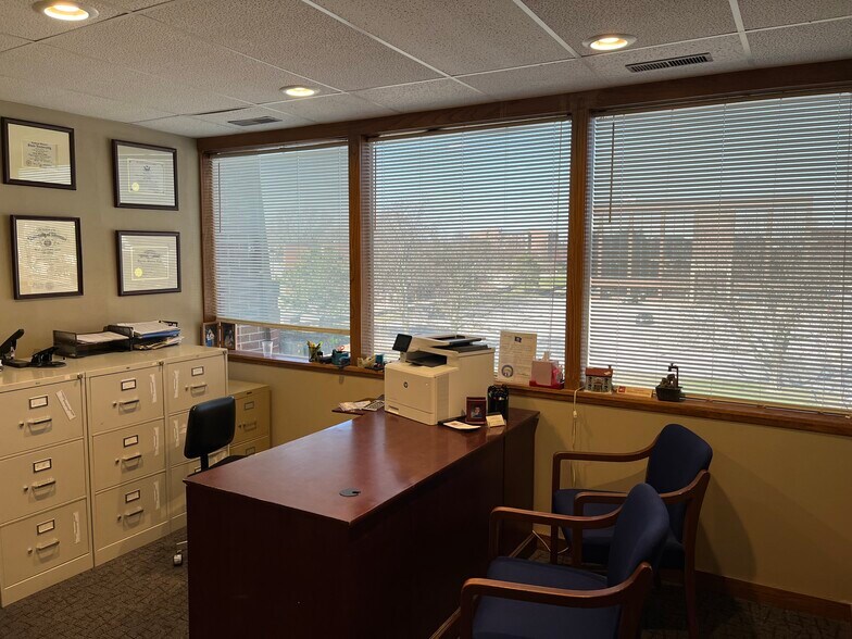 More Photos Of 301 S 70th St, Lincoln Office For Lease