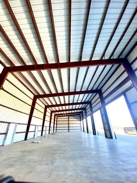 More Photos Of 6745 Patillo Road, Beaumont Warehouse For Lease
