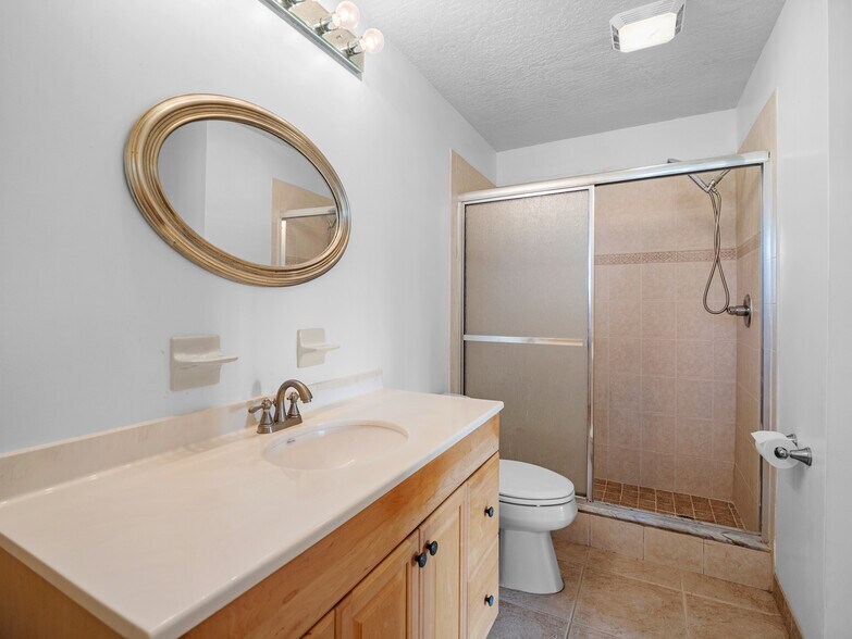 More Photos Of 6070 Minton Rd NW, Palm Bay Office For Sale