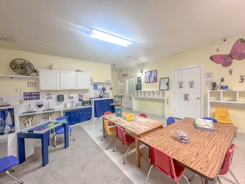 More Photos Of 710 W Broadway St, Collinsville Daycare Center For Sale