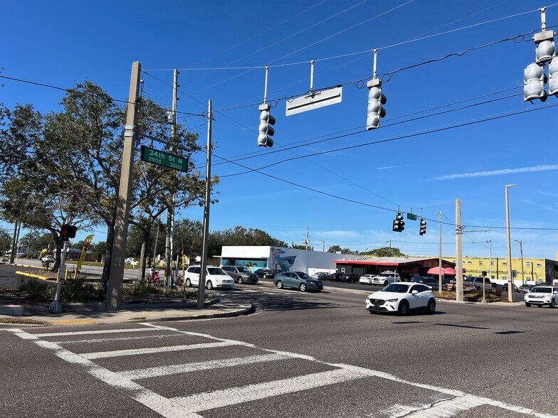 More Photos Of 3435 30th Ave N, Saint Petersburg Freestanding For Lease