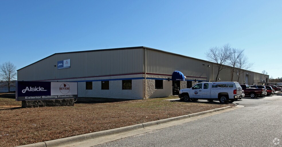 More Photos Of 205 S Rogers Ln, Raleigh Warehouse For Lease