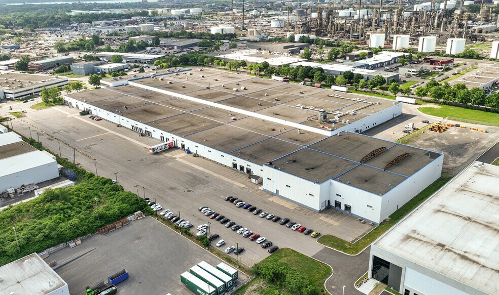 More Photos Of 12225 Boul Industriel, Montréal Warehouse For Lease