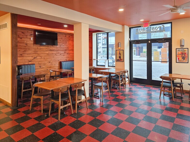 More Photos Of 115-117 Park Pl, Covington Storefront Retail Residential For Lease