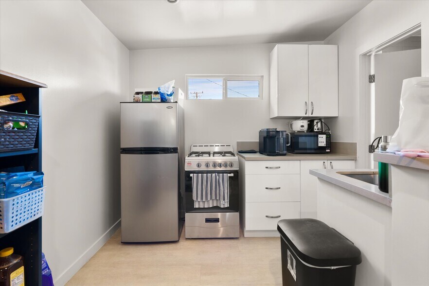 More Photos Of 9910 S Village Dr, Inglewood Apartments For Sale