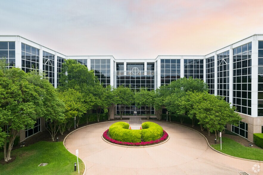 More Photos Of 8303 N Mopac Expy, Austin Office For Lease