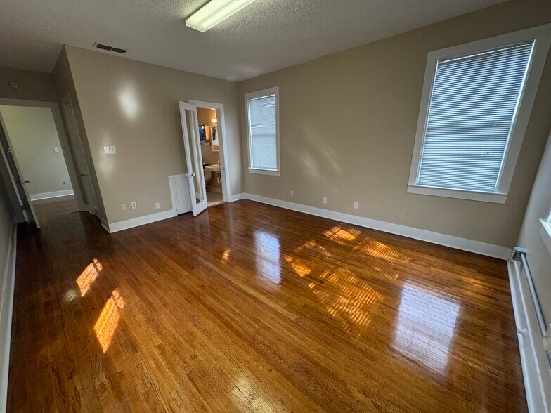 More Photos Of 436 S Fannin Ave, Tyler Office Residential For Sale