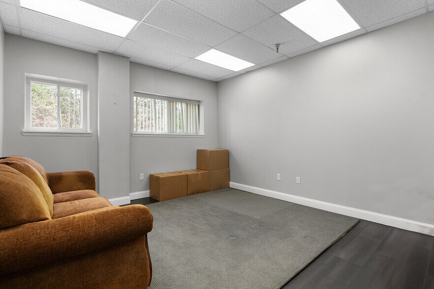More Photos Of 205 Industrial Pike, Whitwell Manufacturing For Sale