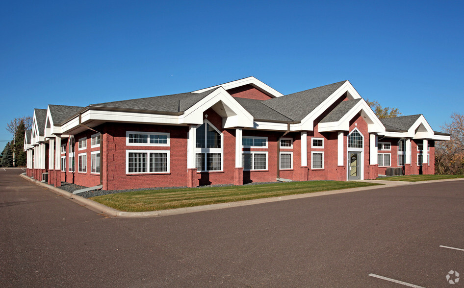 Primary Photo Of 2935 Country Dr W, Little Canada Office For Lease