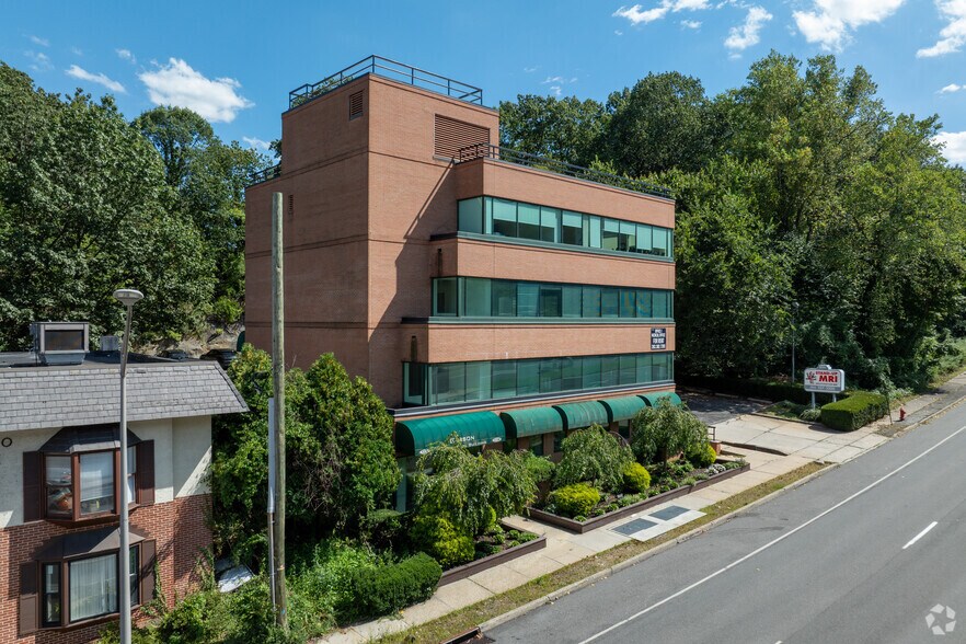 More Photos Of 1234 Central Park Ave, Yonkers Medical For Lease