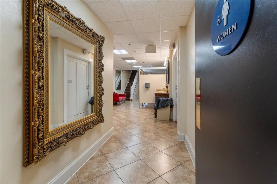 More Photos Of 917 Whittier Blvd, Montebello Storefront For Sale