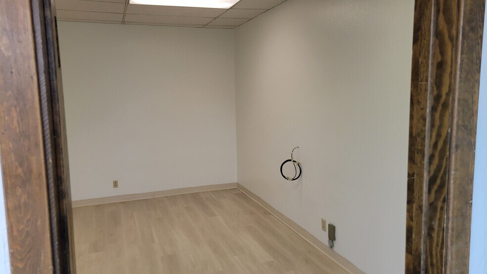 More Photos Of 1220 E Greg St, Sparks Light Distribution For Lease