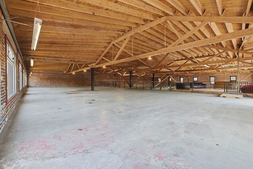 More Photos Of 600 N El Dorado St, Stockton Service For Sale