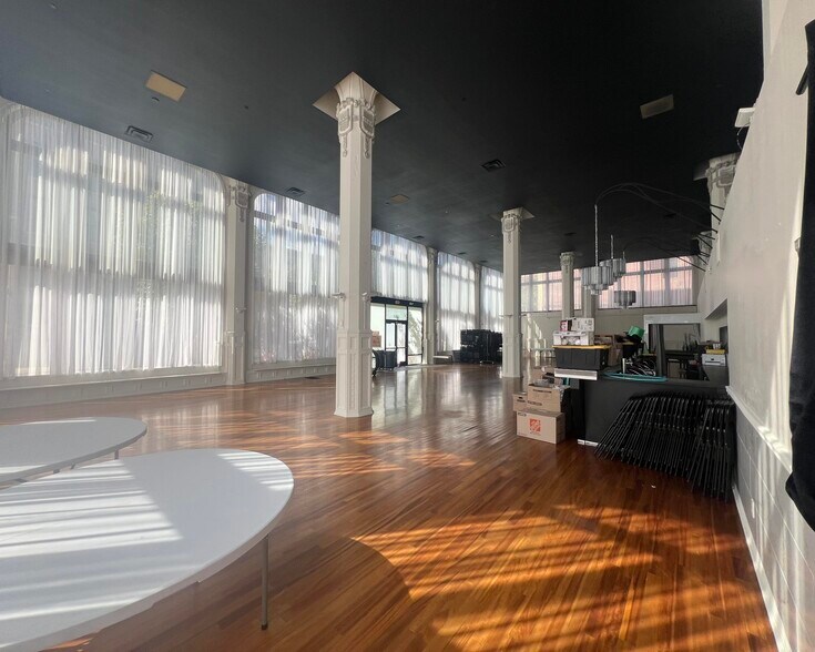 More Photos Of 2201 Locust St, Saint Louis Lodge Meeting Hall For Sale
