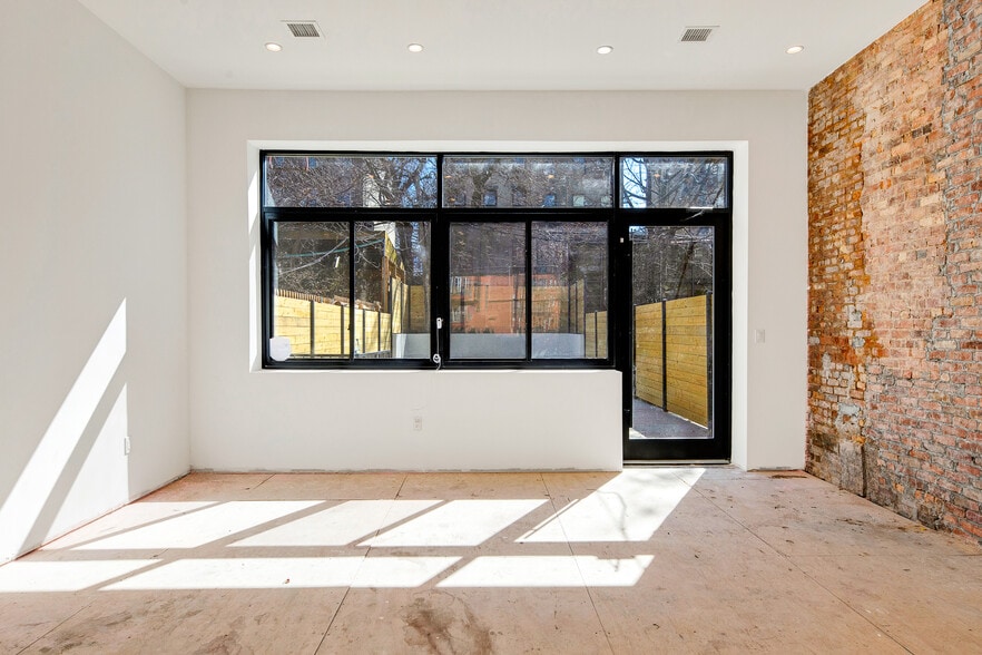 More Photos Of 1086 Fulton St, Brooklyn Apartments For Lease