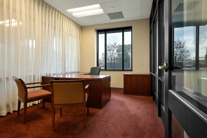 More Photos Of 8998 Research Blvd, Austin Office For Lease